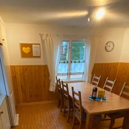 Exklusives Neubau-chalet Mit 5 Schlafzimmern Semesterbostad *